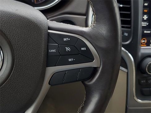 Used 2018 Jeep Grand Cherokee Overland image 22