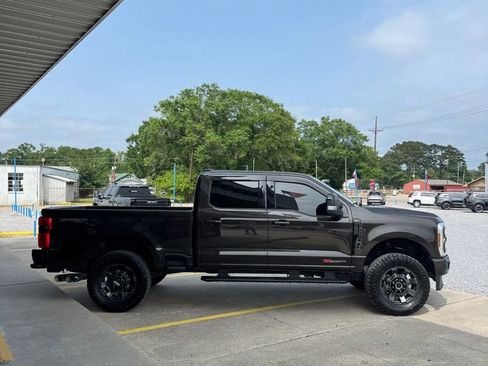 Used 2024 Ford F250 Lariat w/ Lariat Ultimate Package AWD/4WD image 4