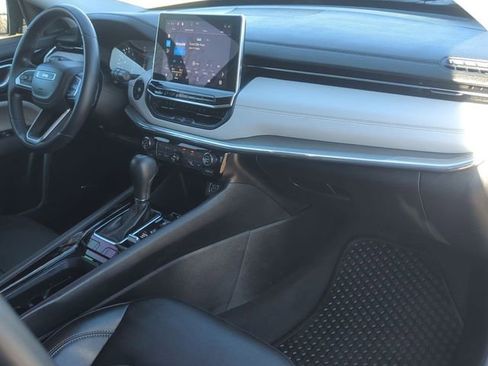 Used 2022 Jeep Compass Limited w/ Sun and Sound Group image 25