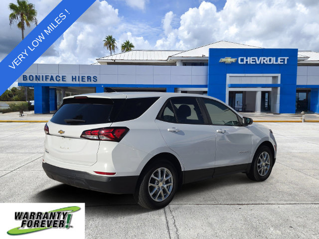 Used 2024 Chevrolet Equinox LS w/ LS Convenience Package FWD image 4