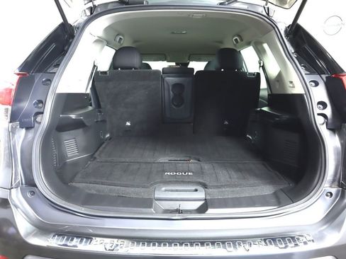 Used 2019 Nissan Rogue S AWD/4WD image 21