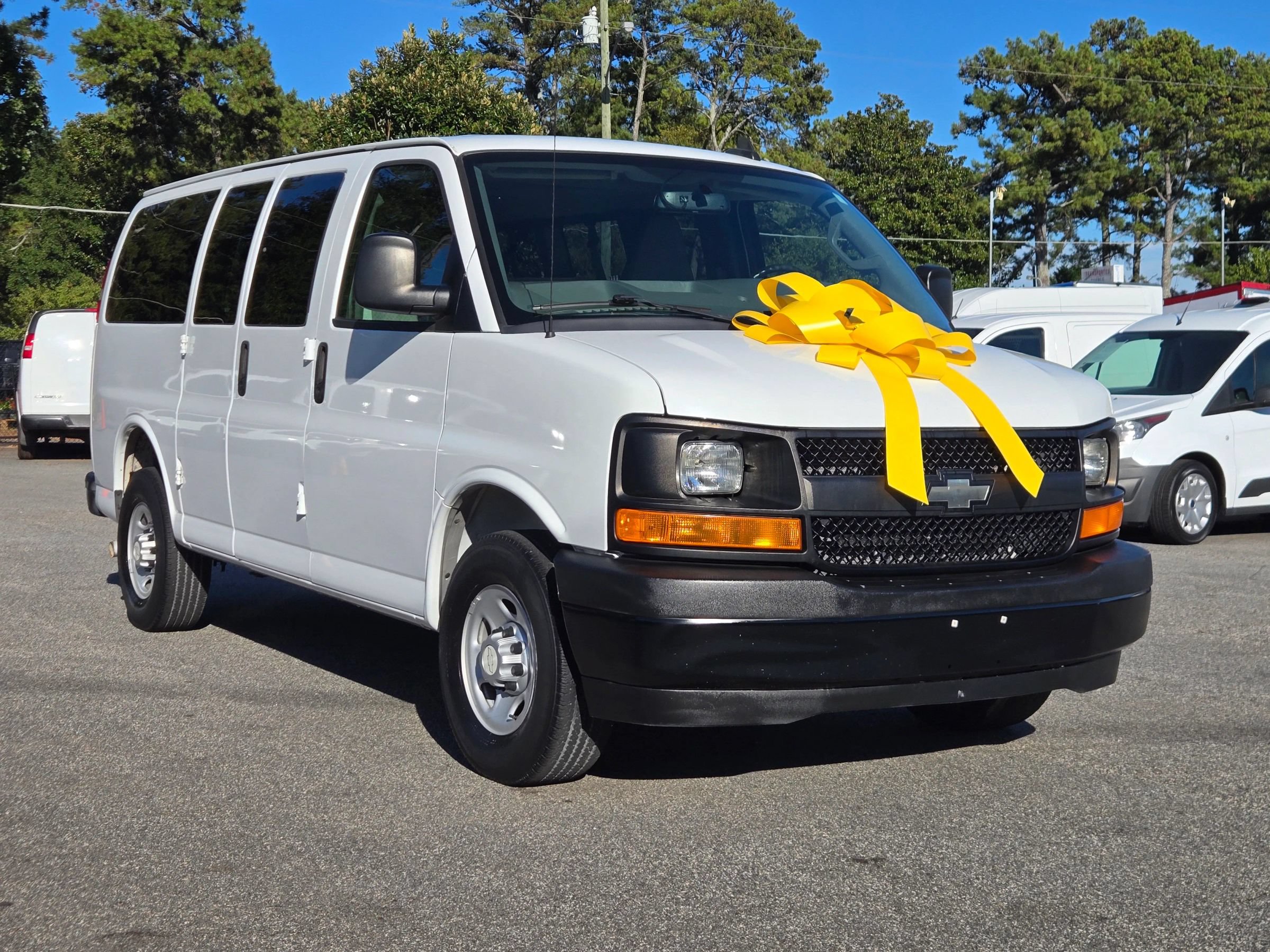 Used 2017 Chevrolet Express 2500 LS RWD image 12