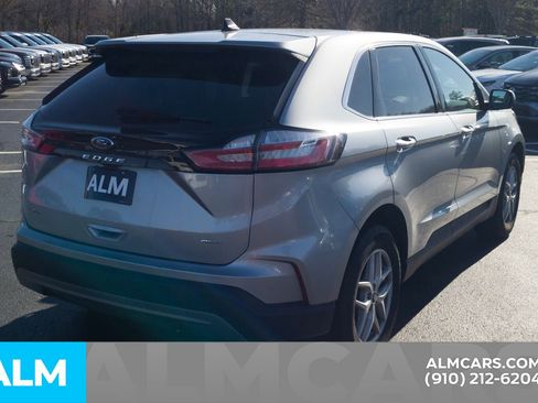 Used 2024 Ford Edge SEL image 6