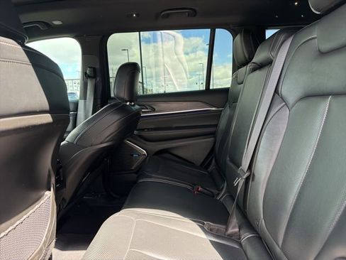 Used 2023 Jeep Grand Cherokee L Overland image 20