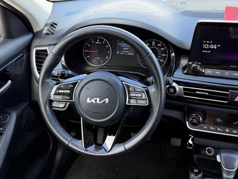 Certified 2023 Kia Seltos S w/ Navigation Package image 13