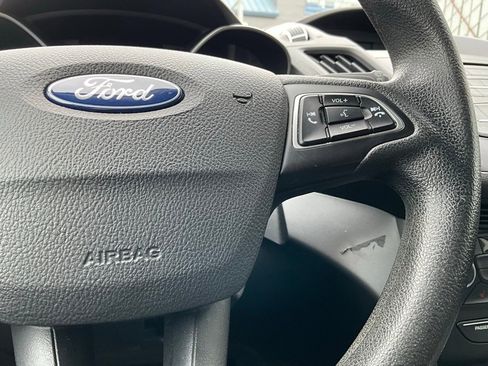 Used 2018 Ford Escape SE image 20
