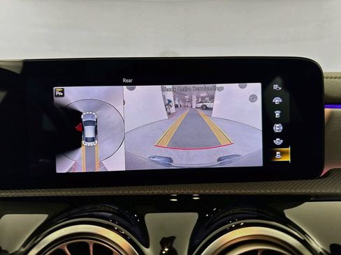 Used 2021 Mercedes-Benz CLA 250 image 14