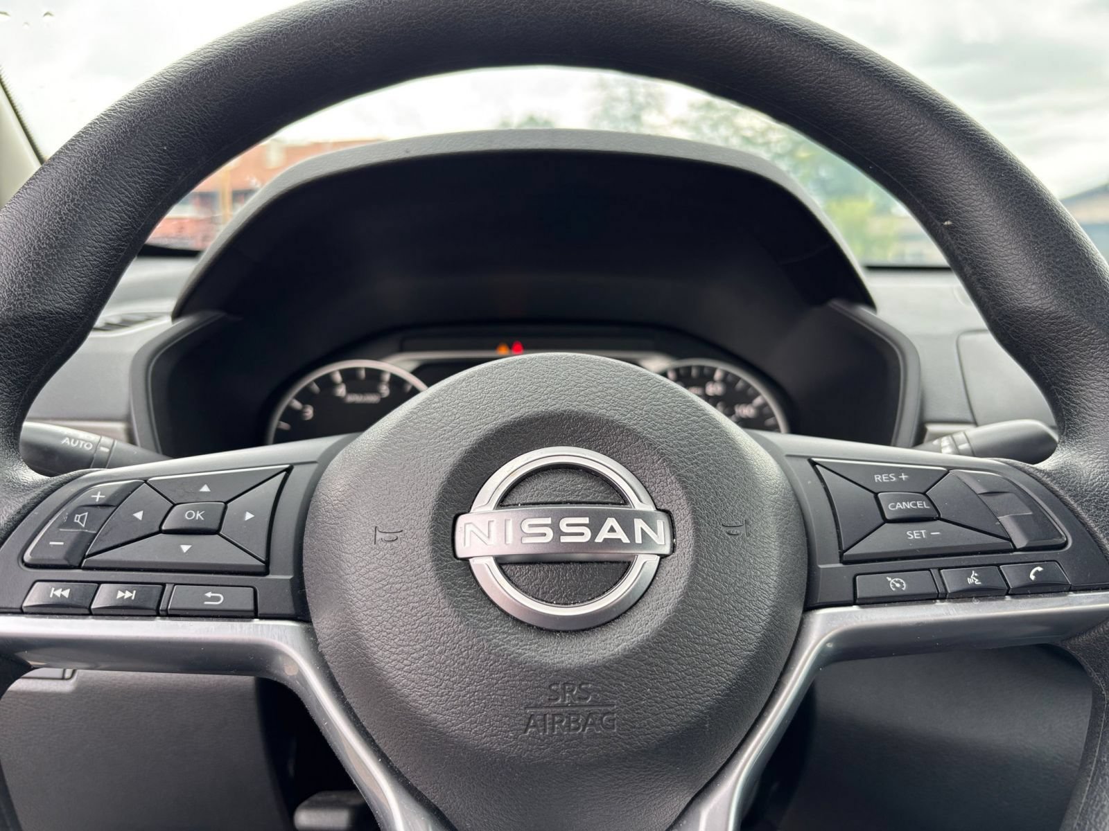 Used 2025 Nissan Altima 2.5 SV FWD image 28