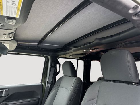 Used 2021 Jeep Wrangler Unlimited Sport AWD/4WD image 19