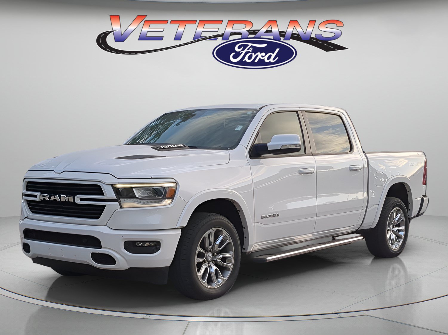 Used 2022 RAM 1500 Laramie w/ Sport Appearance Package AWD/4WD image 1