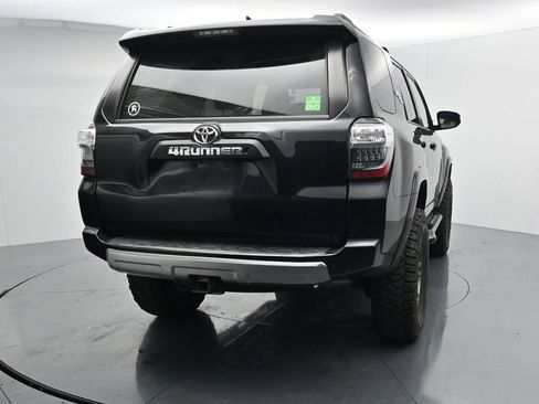 Used 2019 Toyota 4Runner TRD Off-Road AWD/4WD image 6