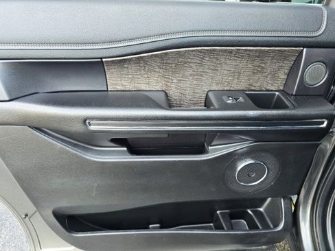 Used 2019 Ford Expedition Max Limited image 35