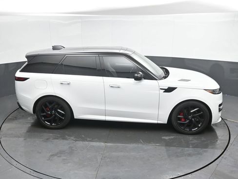 Used 2024 Land Rover Range Rover Sport Dynamic SE AWD/4WD image 32