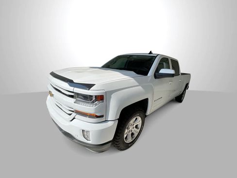 Used 2018 Chevrolet Silverado 1500 LT w/ All Star Edition AWD/4WD image 4
