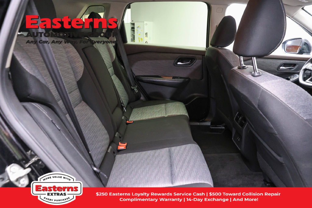 Used 2023 Nissan Rogue SV AWD/4WD image 25