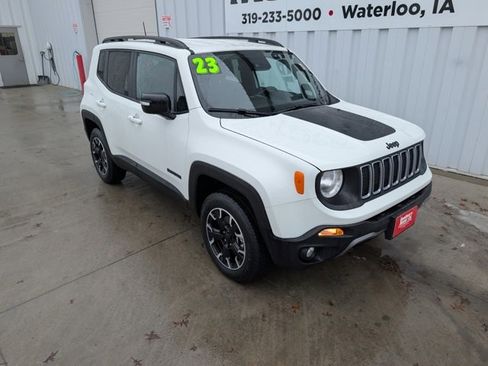 Used 2023 Jeep Renegade Latitude image 7