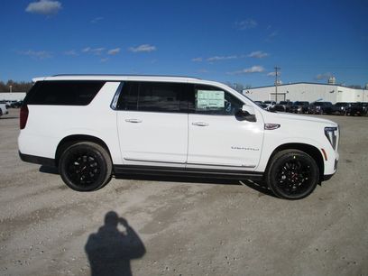 New 2026 GMC Yukon XL Denali w/ Sun & Power Step Package
