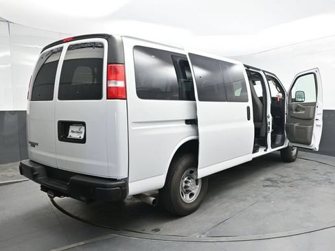 Used 2024 Chevrolet Express 3500 LS RWD image 45