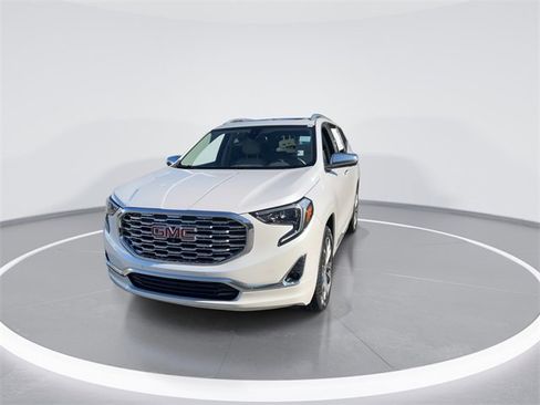 Used 2020 GMC Terrain Denali w/ Denali Premium Package image 3