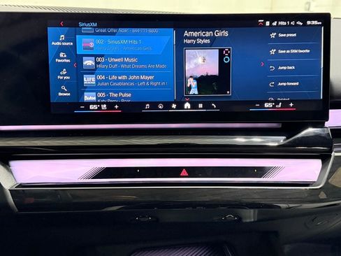 Used 2025 BMW M5 w/ Executive Package image 28