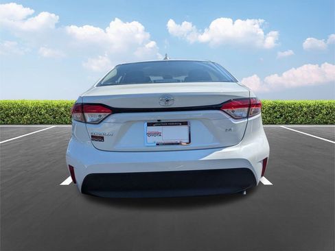 New 2026 Toyota Corolla LE image 5