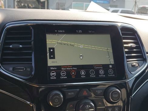 Certified 2022 Jeep Grand Cherokee Limited w/ Trailer Tow Group IV image 32