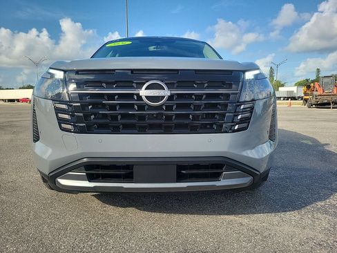 Used 2026 Nissan Pathfinder Platinum AWD/4WD image 3