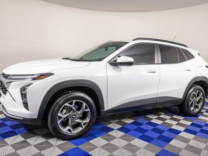 Used 2025 Chevrolet Trax LT w/ Driver Confidence Package