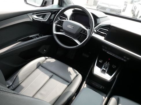 Used 2023 Audi Q4 e-tron Premium Plus w/ Premium Plus AWD/4WD image 9