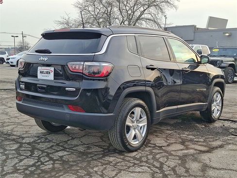 Certified 2022 Jeep Compass Latitude image 24