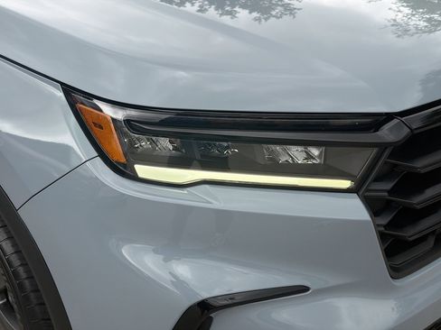 Certified 2024 Honda Pilot Sport image 34