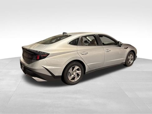 New 2026 Hyundai Sonata SE FWD image 4
