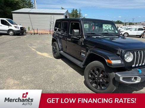 Used 2022 Jeep Wrangler Unlimited Sahara w/ Cold Weather Group AWD/4WD image 1