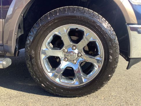 Used 2017 RAM 1500 Laramie w/ Convenience Group image 24
