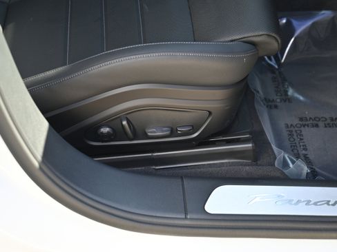 Used 2024 Porsche Panamera 4 image 50