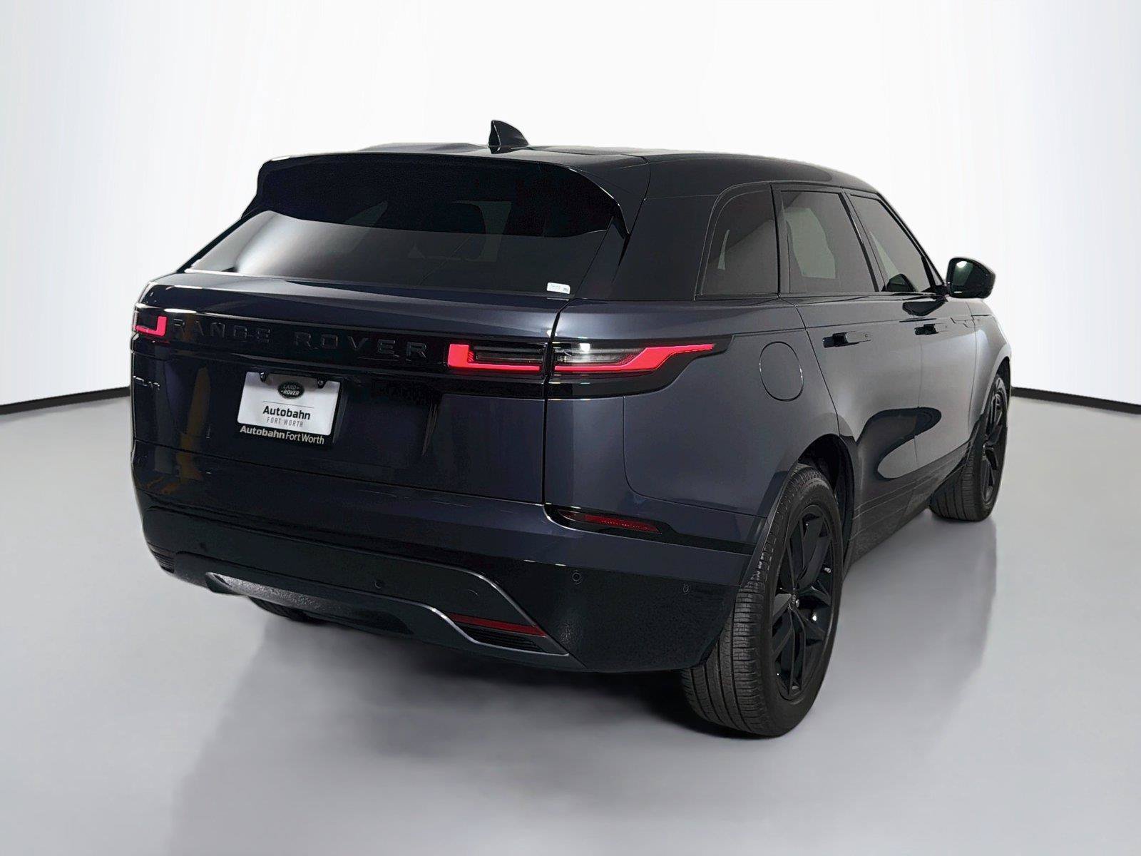 Certified 2026 Land Rover Range Rover Velar Dynamic SE AWD/4WD image 5