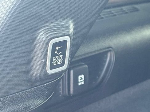 Used 2023 Jeep Grand Cherokee Summit AWD/4WD image 28