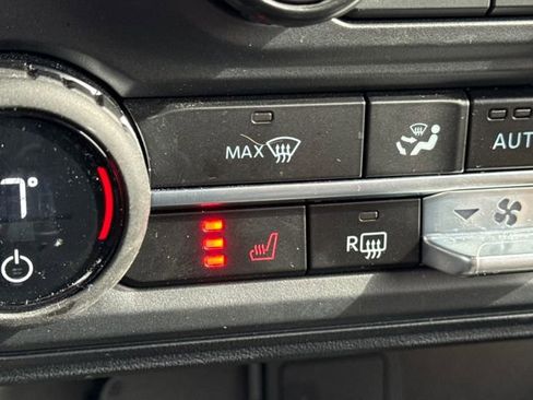 Used 2023 Ford Bronco Badlands w/ Sasquatch Package image 32