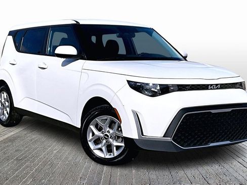 Certified 2024 Kia Soul LX w/ Option Group 015 image 11