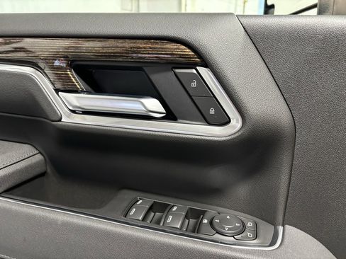 New 2025 GMC Sierra 2500 SLE w/ Preferred Package image 11