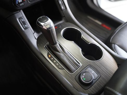 Used 2018 GMC Acadia SLT image 22