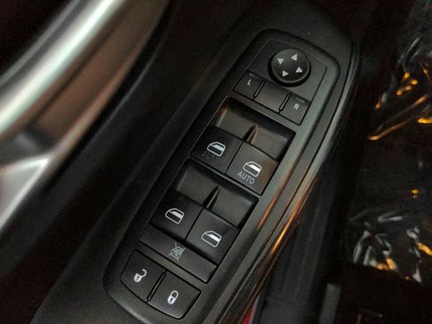 Used 2015 Jeep Cherokee Limited AWD/4WD image 25