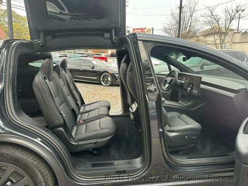 Used 2024 Tesla Model X AWD image 12