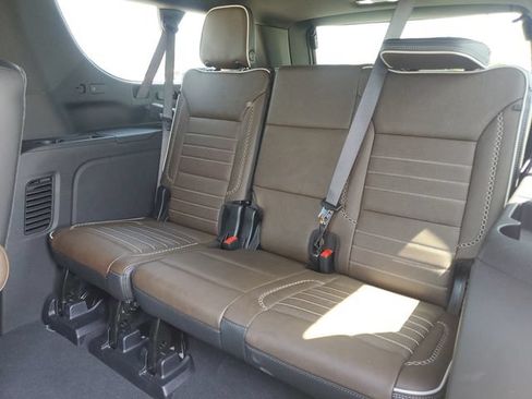 Used 2026 GMC Yukon XL Denali Ultimate w/ LPO, Get Active Package AWD/4WD image 14