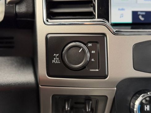 Used 2022 Ford F350 Lariat image 17