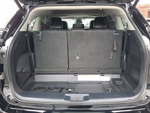 Used 2021 Toyota Highlander XLE image 32