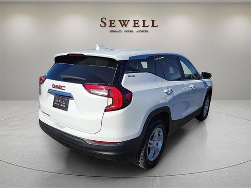 Certified 2024 GMC Terrain SLE image 5