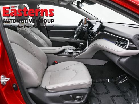 Used 2023 Toyota Camry XLE w/ Navigation Package FWD image 27