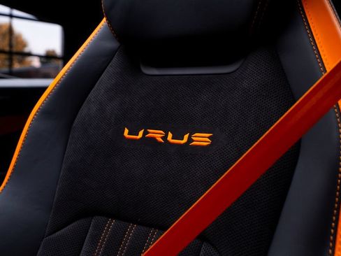 Used 2024 Lamborghini Urus S AWD/4WD image 38