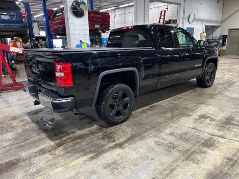Used 2017 GMC Sierra 1500 SLE AWD/4WD image 2